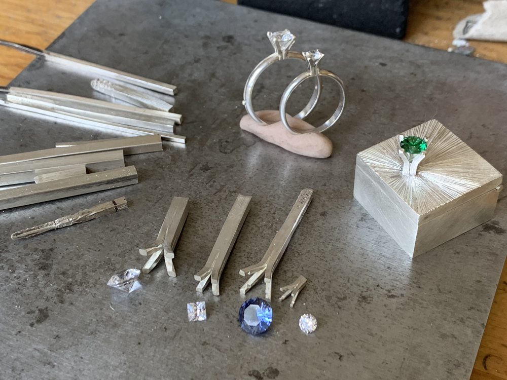 Silver Rings Settings and Box with Jewel Pull